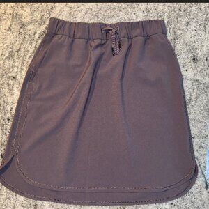 Lululemon On The Fly Skirt *21" Magnum - SIZE 8